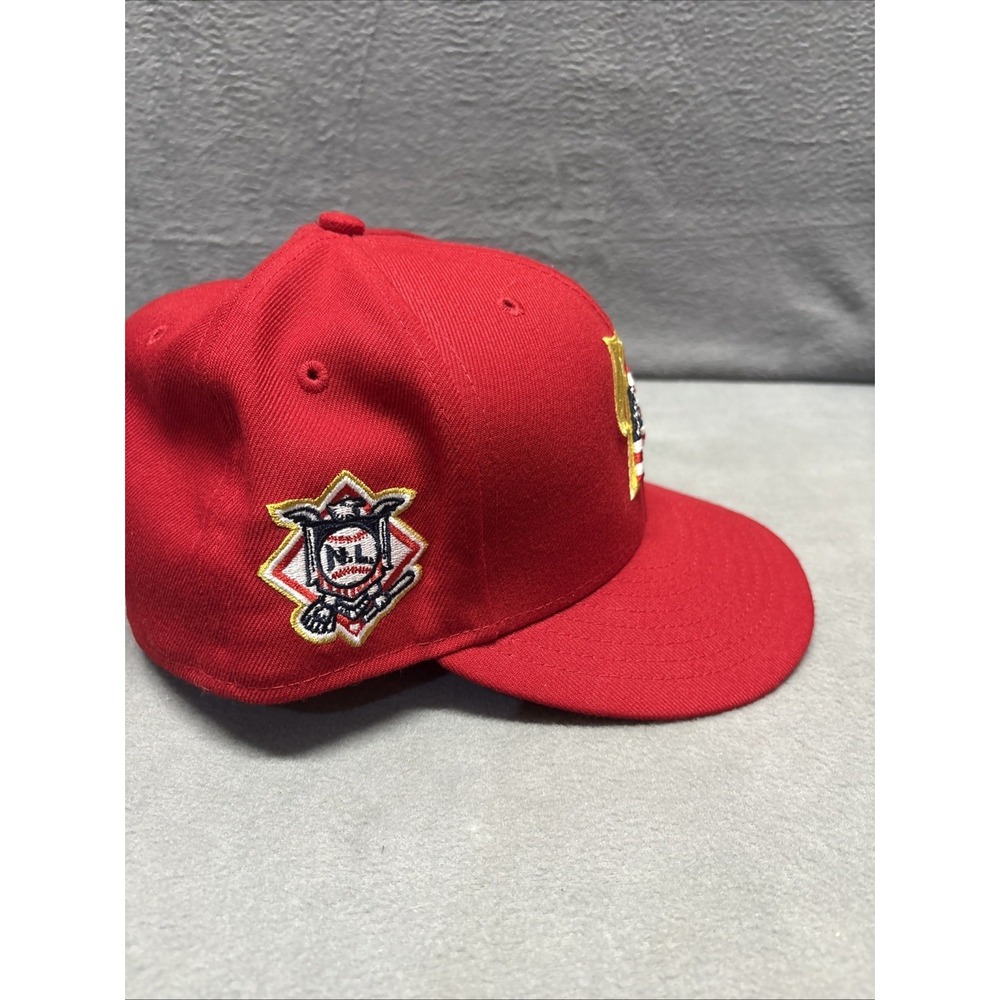 Miami Marlins Hat Cap Fitted 7 1/2 Red Logo 4th July Stars & Stripes MLB New Era - Picture 4 of 7